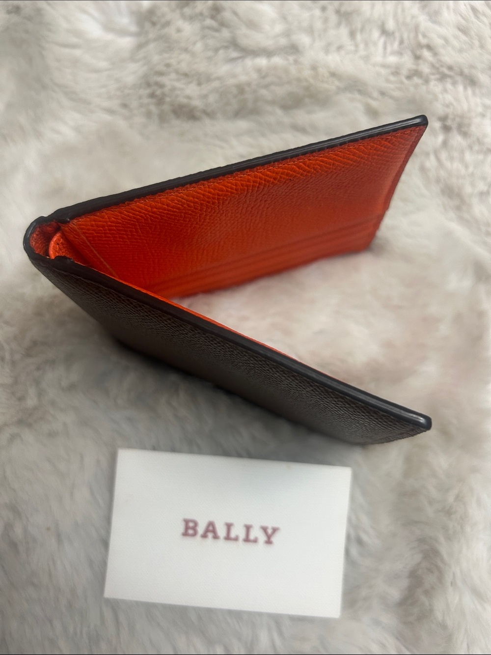 Bally brown and orange pebbled leather bifold wallet NWOT Retails $350-$480 - Picture 12 of 15